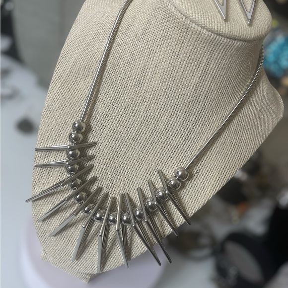 Silver Spike Necklace & Earrings - Picture 3 of 6